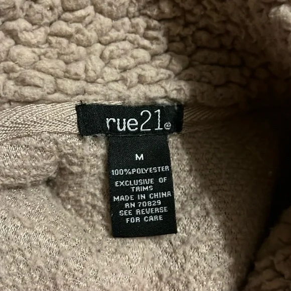 Rue21 teddy bear serpa crop jacket Size M - Picture 14 of 17